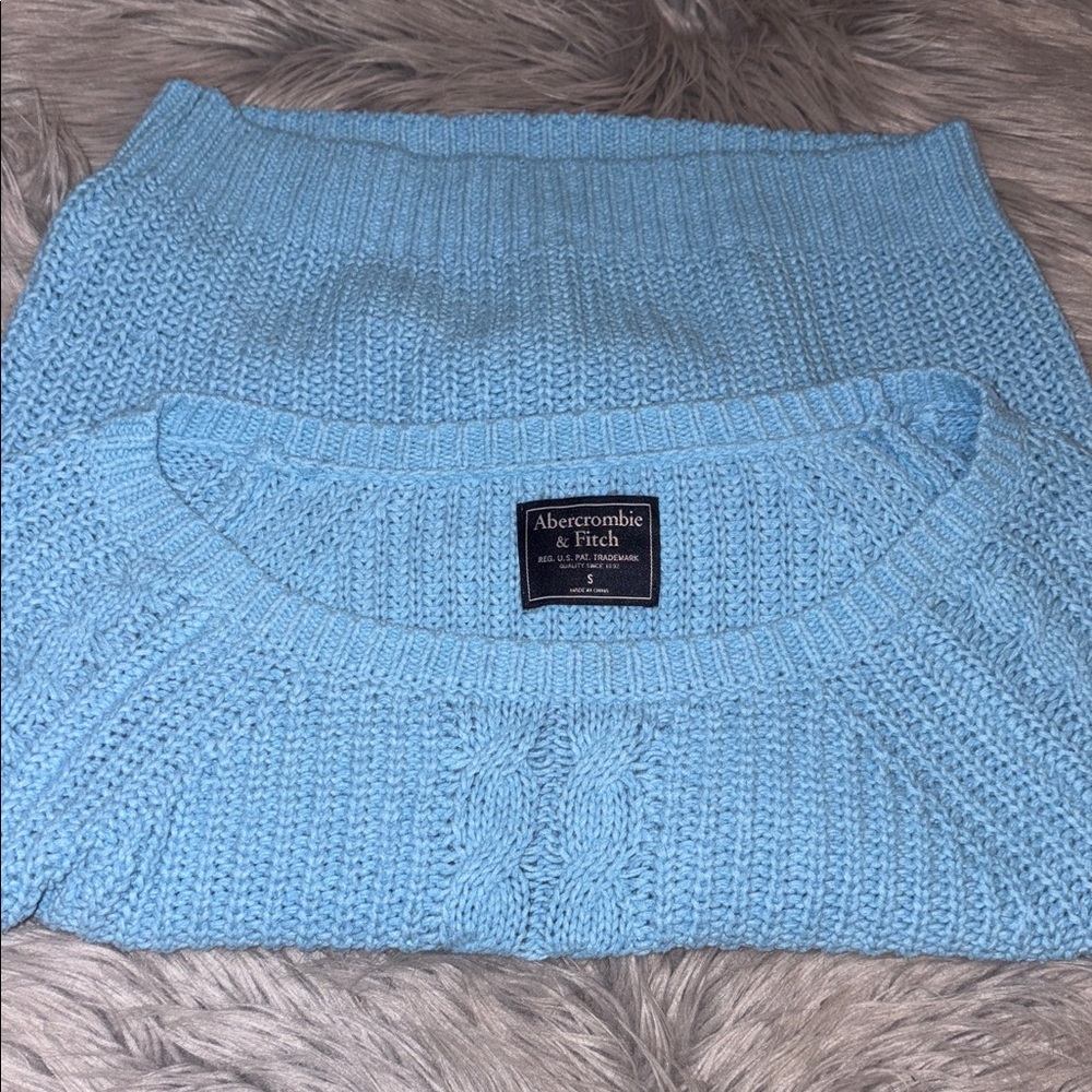 Abercrombie & Fitch Light Blue Cable Knit Sweater Size Small - Picture 5 of 7